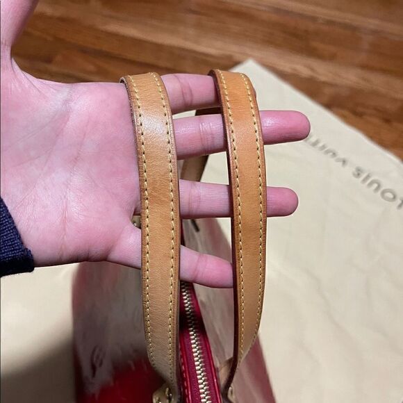 Louis Vuitton Bellevue handbag  - Picture 9 of 16